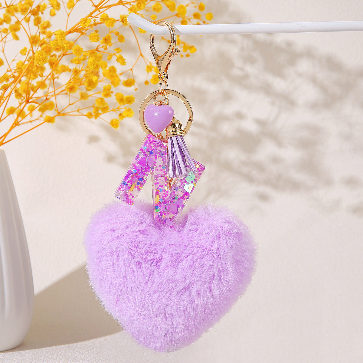 Wholesale in stock Love Shape Hair Ball Letter Keychain Wholesale Glue Sequins 26 Letter Key Ring Girl Backpack Decoration